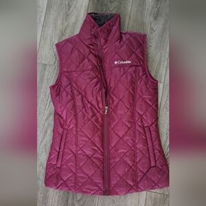 NWT Women's Columbia fuzzy lined jacket vest